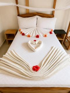 Zanzibar Beach Escape Oceanfront Villa & boutique Hotel - 8