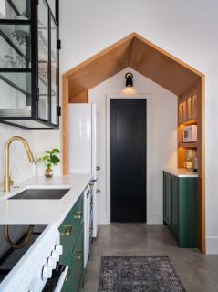 Modern Light Filled Casita - 4