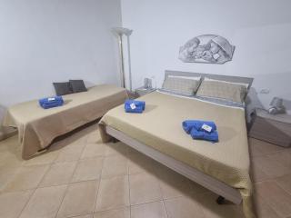 Charming Villa Rental in Mazara Del Vallo with Pool Access - 8
