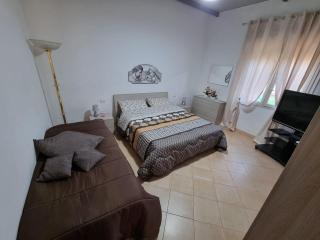 Charming Villa Rental in Mazara Del Vallo with Pool Access - 7