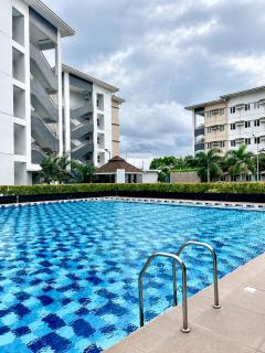 Stylish City Condo near SM City Sta Rosa - 2