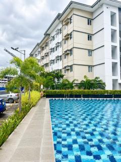 Stylish City Condo near SM City Sta Rosa - 1
