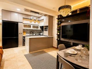 Luxury 2BR - Airport Pickup - Airport 14 Min - Beach 3 Min Walk - 7
