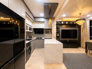 Luxury 2BR - Airport Pickup - Airport 14 Min - Beach 3 Min Walk - 8