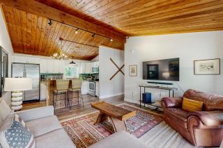 Griffin Chalet 1 - 7
