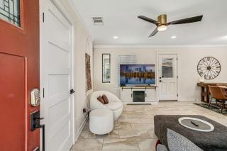East Austin Home for 4 with BBQ Grill Near DT - 5