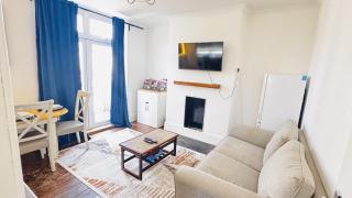 4 Bedroom house Bristol Eastville sleeps 9 Contractors Long stay - 7