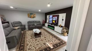 EV-Green Luxury Retreat, Fully Renovated & Comfort - 7