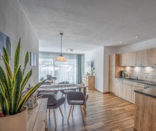 Zentral gelegenes Ferienhaus mit Aussicht - 1