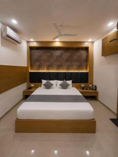 Hotel Rose Inn - 4