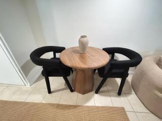 Aura Stays -Private Queen Room - Shared Bathroom- Self Check in-NEAR EWR - Newark - 2