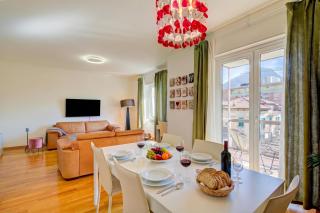 Casa Berna - Balcony Apt with Mountain Views - Happy Rentals - 8