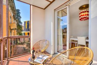 Casa Berna - Balcony Apt with Mountain Views - Happy Rentals - 2