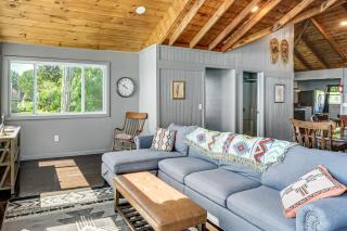 Lakefront Family Getaway on Willsboro Point! - 7