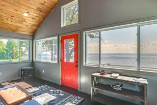 Lakefront Family Getaway on Willsboro Point! - 4