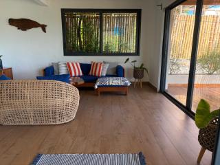 La Orilla Oceanfront House - 9