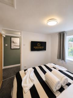 Modern 3 Bed Home Near M5 Free Street Parking - 3