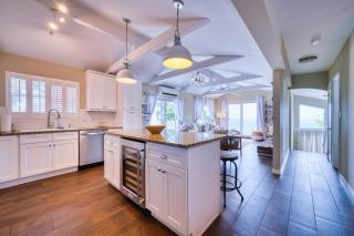 4bd Beach Villa, Private Deck on Sand - 8