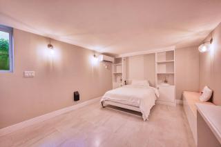 4bd Beach Villa, Private Deck on Sand - 6