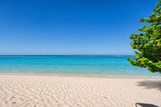 4bd Beach Villa, Private Deck on Sand - 4