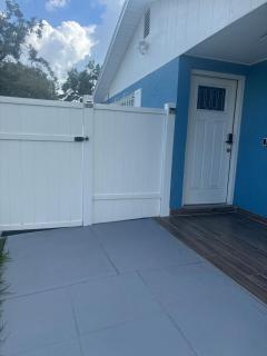 Modern Guest Suite with Private Entry and Patio - 7