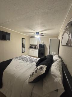 Modern Guest Suite with Private Entry and Patio - 6
