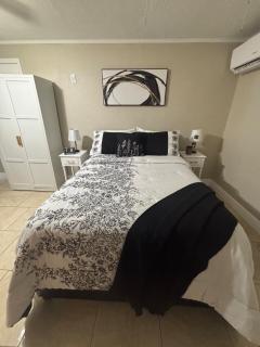Modern Guest Suite with Private Entry and Patio - 5