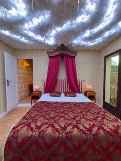 Maison du Sorcier, Escape Game, Jacuzzi, 15 min from Paris - 8