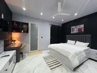 Entire property - 4