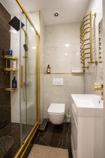 248 Top Floor Apartment with Spacios Balcony - 3