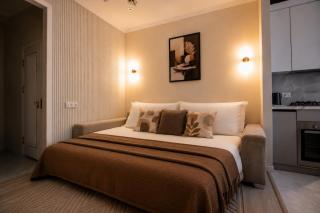 248 Top Floor Apartment with Spacios Balcony - 2