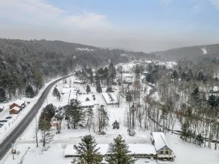 Griffin Chalet 5 - 9