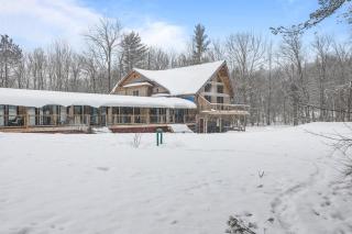 Griffin Chalet 3 - 7