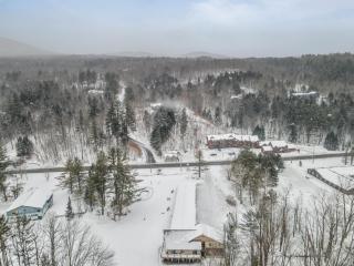 Griffin Chalet 3 - 6