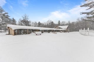 Griffin Chalet 2 - 3