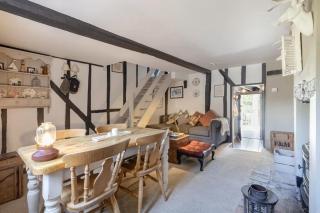 2BR Suffolk Cottage Darsham Village Stay - 0