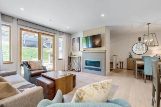 Luxe Retreat at O'Kemo's Southface Village - 4