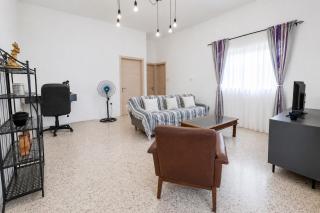 Bugibba Spacious 3BR Family Apartment I Cot I Walk to Beach - 7