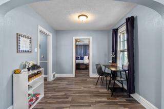 Sweet Cherry Escape | Charming 1930s 2BR Near Katy Trail & Daniel Boone Home - 4