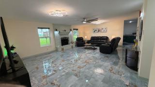 Pleasant Farms - A Luxurious Retreat - 7