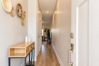 Furnished 4BR Townhome Pickleball Court & Garage - 7
