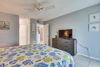 Pool Access, Walk to Manatee Beach: Coastal Condo - Holmes Beach - 6