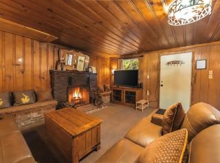 Paradise Bungalow - Cozy Cabin Escape - 5