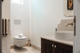 Luxury 3BR SeaView Residence in Balluta Building - 9