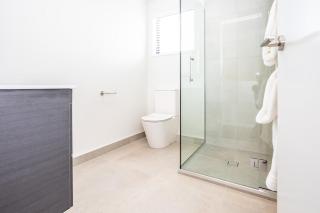 Modern Townhouse in Central Addington - 5