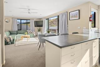 Mt Charon Hideaway - 2