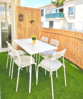 Suites Aronas-hébergements climatisés rive droite plein centre ville - 9