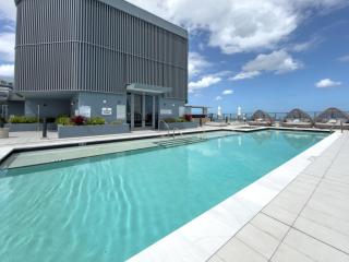 F603 Orange Century Modern 1BR plus Den with Balcony and Pool in Downtown Miami - 6