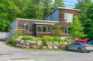 The Crag On the Acadia National Park Border - Deck, Fire Pit, Steps to Trails - 3