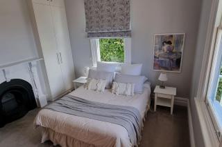 Hill House Hobart - Charming home, stunning views close to city - 6